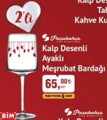 PAŞABAHÇE KALP DESENLİ AYAKLI MEŞRUBAT BARDAĞI